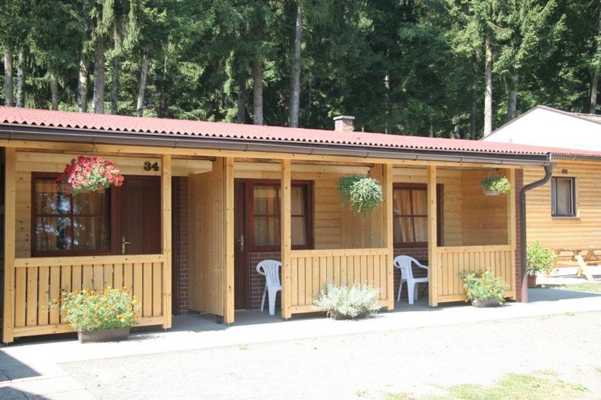 Chatovy Areal Zderina Police nad Metují